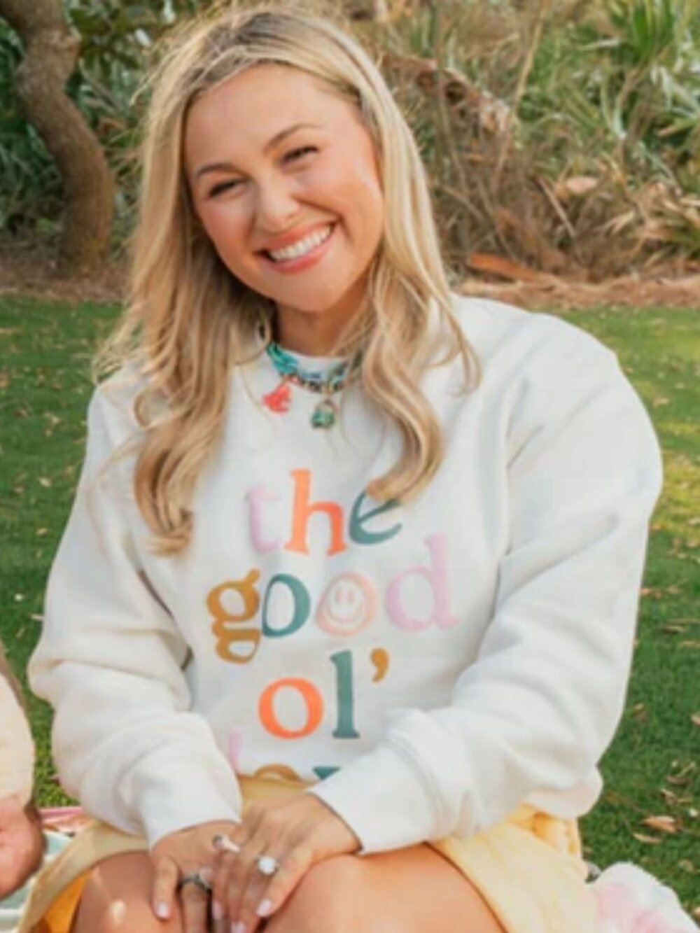 NEW Living Fully ~ The Good Ol' Days Are Today Sweatshirt in Size Large